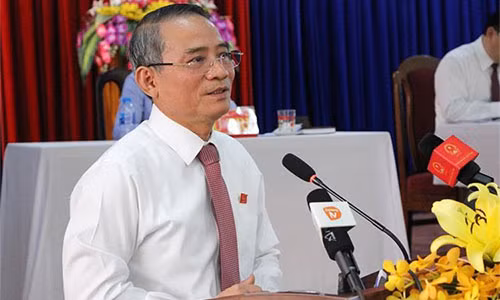 Bí thư Thành ủy Đà Nẵng Trương Quang Nghĩa tiếp xúc cử tri quận Hải Châu.