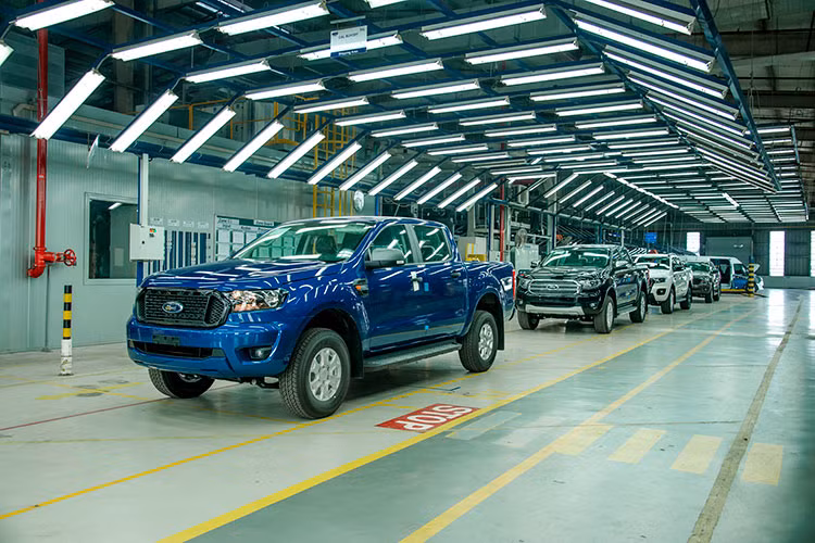 Với Ford Ranger - chiếc xe còn đại diện cho một lối sống truyền cảm hứng, được lan rộng bởi mọi chủ sở hữu Ranger - những con người có cá tính và khát vọng mạnh mẽ. Trong nửa cuối năm 2021, Ford Việt Nam và những cộng đồng chủ xe trên toàn quốc sẽ tiếp tục nâng tầm giá trị “Chung tay gánh vác” và “Chia sẻ hành trình” của Ranger thông qua việc đẩy mạnh những hoạt động có ý nghĩa cho cộng đồng và xã hội, đặc biệt là sau những ảnh hưởng kéo dài của đại dịch COVID-19.