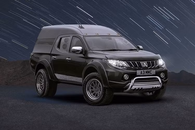 Được trưng bày tại sự kiện Mitsubishi Motors Badminton Horse Trials 2019 ở Anh, L200 eSports Concept đã thu hút được sự quan tâm của cả giới game thủ và những người yêu xe. Tuy nhiên, chiếc xe này sẽ không được Mitsubishi đưa vào sản xuất thương mại do quá độc đáo và chỉ phục vụ được một nhóm khách hàng rất nhỏ.