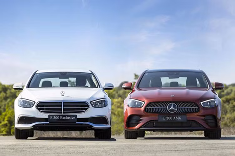 Gói ưu đãi Mercedes GLC và E-Clas kéo dài 2 năm bao gồm 4 voucher dịch vụ 8.000 km, 16.000 km, 24.000 km và 32.000 km.
