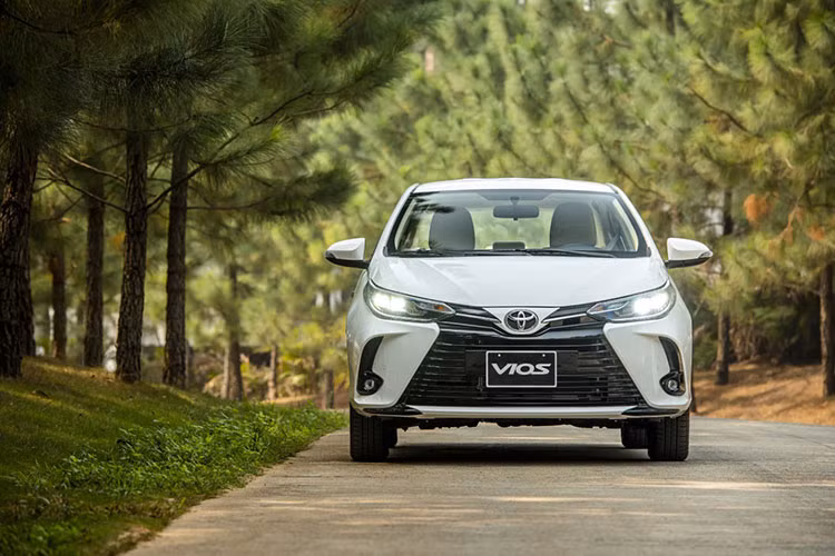 Kết thúc tháng 12/2022, Toyota Vios đạt doanh số 2.764 xe, tăng gần 800 xe so với tháng liền trước, đứng thứ 2 toàn thị trường. Nhưng tổng doanh số của mẫu xe này trong năm 2022 đạt 23.529 xe, từ đó giúp Toyota Vios lấy lại vị trí ngôi đầu sau 1 năm bị VinFast Fadil vượt mặt.