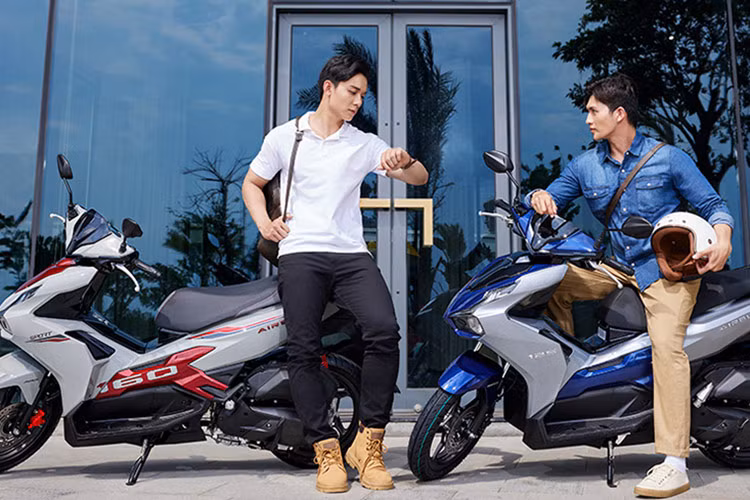 So sanh Yamaha NVX 155 va Honda Air Blade 160 tai Viet Nam-Hinh-9