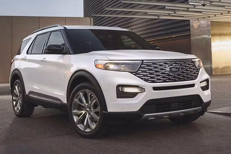 Ford cho biết cả ba phiên bản bổ sung mới cho Explorer đều đã có sẵn để đặt hàng tại Mỹ. Những khách hàng đầu tiên dự kiến sẽ được giao hàng vào mùa hè năm nay.