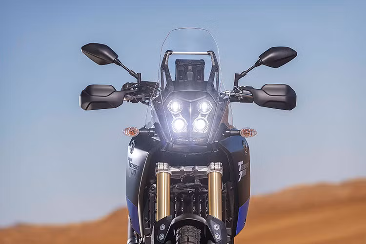Về thiết kế, ngoại hình của xe được thừa hưởng thiết kế từ mẫu concept Yamaha T7, mang phong cách thiên về Rally, chuyên dành cho đường trường. Đầu xe nổi bật với 4 bóng đèn pha LED hiệu suất cao, có khả năng chiếu sáng ở những nơi tối tăm nhất.