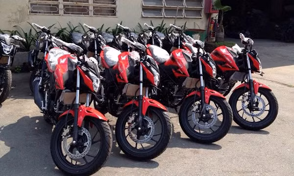 Honda CB150R moi ve Viet Nam gia 106 trieu dong