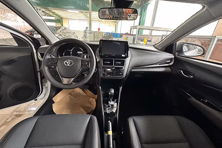 Hiện giá xe Vios đang dao động trong khoảng 458 - 545 triệu đồng. Tuy nhiên, kết quả 934 xe mới chỉ đủ sức giúp Vios tăng một bậc trên bảng xếp hạng doanh số nhóm chứ chưa thể trở lại ngai vàng.