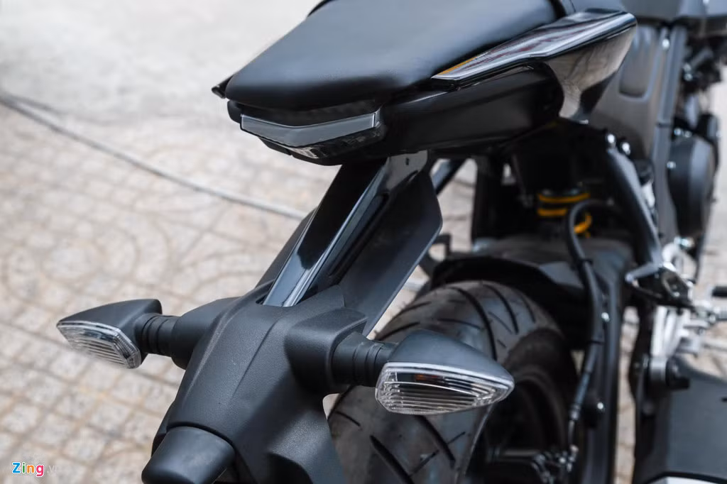 Tại thị trường Thái Lan, giá xe Yamaha MT-15 2019 từ 2.990 USD. Chiếc xe được nhập khẩu về Việt Nam có giá 79 triệu đồng đã bao gồm VAT. Trong khi đó, TFX 150 đang được Yamaha Việt Nam phân phối với giá gần 83 triệu đồng.