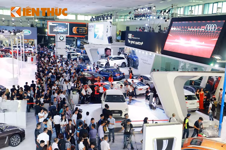 Theo ông Laurent Genet – Tổng Giám đốc Audi Việt Nam, đại diện cho 9 nhà nhập khẩu tham gia VIMS 2015 cho biết, "Khách đến tham quan triển lãm sẽ có những trải nghiệm tuyệt vời với những mẫu xe yêu thích và có được lựa chọn tốt nhất cho mình”.