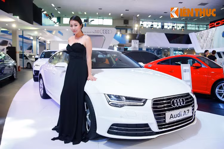 Hoa hậu thế giới người Việt Ngô Phương Lan là đại sứ thương hiệu của dòng xe Audi A7.