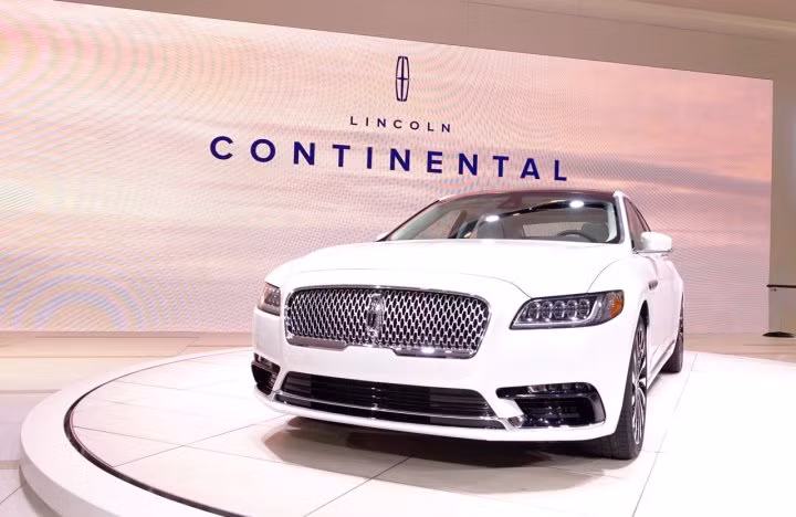Dự kiến, Lincoln Continental 2017 sẽ được sản xuất tại nhà máy Flat Rock Assembly ở Michigan, Mỹ và bán ra tại đây vào mùa thu với giá bán chưa được tiết lộ nhưng chắc chắn không hề rẻ.