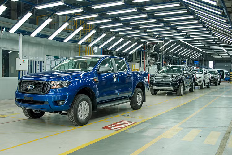 Ford Ranger tai Viet Nam dang 