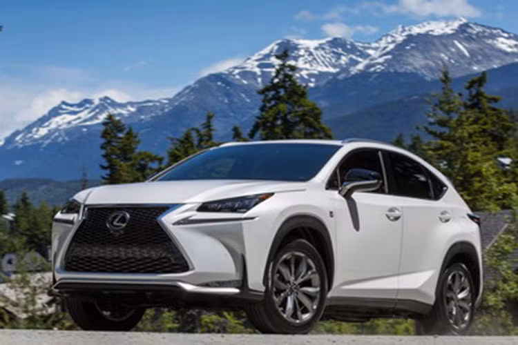  Lexus NX 2015 là mẫu xe nhỏ nhất sắp được phân phối tại Việt Nam với kích thước tổng thể 4.630 x 1.845 x 1.645 mm (dài x rộng x cao).