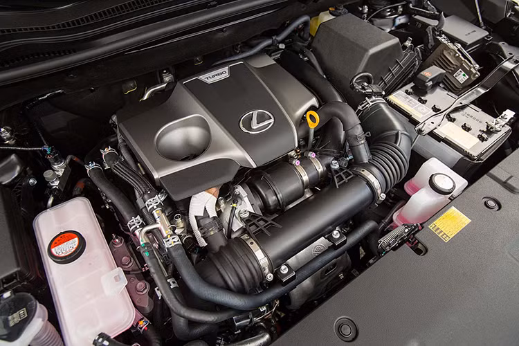 Lexus NX 300 F Sport Black Line 2019 sẽ chỉ được thương hiệu xe sang Nhật sản xuất trong số lượng 1.000 chiếc, và phân phối độc quyền tại Mỹ, khách hàng có thể mua phiên bản này ở các đại lý Mỹ từ cuối tháng 1 này.