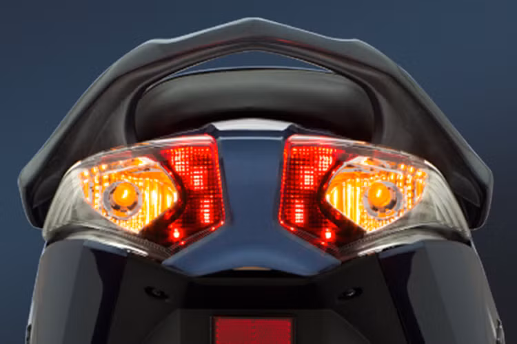 Future FI 125cc sở hữu khả năng tiết kiệm nhiên liệu cao nhất trong phân khúc xe số cao cấp nhờ vào: động cơ 125cc 4 kỳ, xy lanh đơn, làm mát bằng không khí, SOHC, mạnh mẽ, ổn định, giúp tối ưu hóa khả năng tăng tốc, tiết kiệm nhiên liệu mà vẫn kế thừa được tính ưu việt của dòng xe số như độ bền cao, vận hành mạnh mẽ và ổn định.