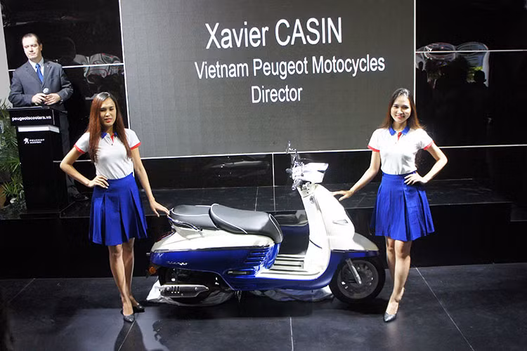 Sau một thời gian, thương hiệu Peugeot Motocycles bắt đầu thành công hơn khi bước vào sản xuất xe tay ga với hai mẫu xe S55 và S57. Thiết kế tinh tế, hai mẫu này cũng đã được nhập khẩu và lưu hành tại Việt Nam trong suốt những năm của thập kỷ 50.