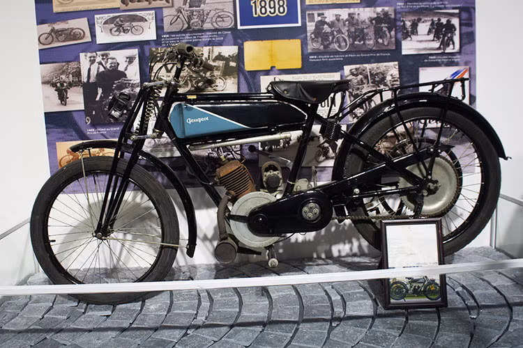 Tại buổi triển lãm, ông Frederic Fabre - Giám đốc Điều hành Peugeot Motocycles toàn cầu chia sẻ: “Sau nhiều năm nhãn xe Peugeot Scooters có được vị trí vững chắc tại Pháp và Châu Âu, chúng tôi quyết định sẽ mở rộng thị trường sang Đông Nam Á và đã lựa chọn thị trường rất năng động - Việt Nam - là nước tiên phong".
