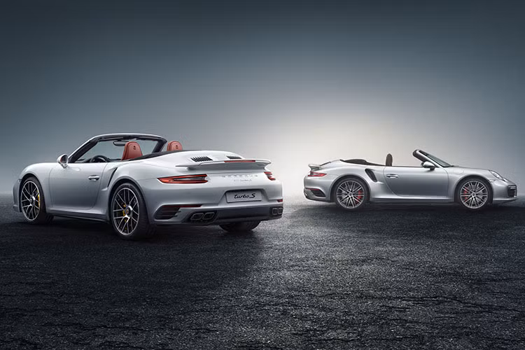 Thế hệ 911 mới sẽ được giới thiệu tại Việt Nam với các phiên bản: 911 Carrera (6,7 tỷ đồng), 911 Carrera Cabriolet (7,53 tỷ đồng), 911 Carrera S (7,62 tỷ đồng), 911 Carrera S Cabriolet (8,46 tỷ đồng), 911 Carrera 4 (7,17 tỷ đồng), 911 Carrera 4 Cabriolet (8,010 tỷ đồng), 911 Carrera 4S (8,090 tỷ đồng), 911 Carrera 4S Cabriolet (8,93 tỷ đồng), 911 Turbo (12,54 tỷ đồng), 911 Turbo Cabriolet (13,46 tỷ đồng), 911 Turbo S (14,52 tỷ đồng) và 911 Turbo S Cabriolet (15,44 tỷ đồng).