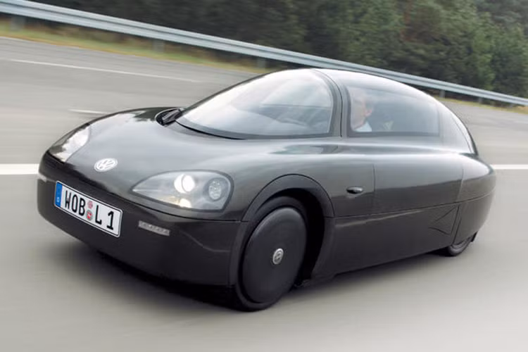 Với mức tiêu thụ nhiên liệu khoảng 0,91 lít cho 100 km, xe đổ đầy đi được khoảng 650 km (một con số khá ấn tượng).