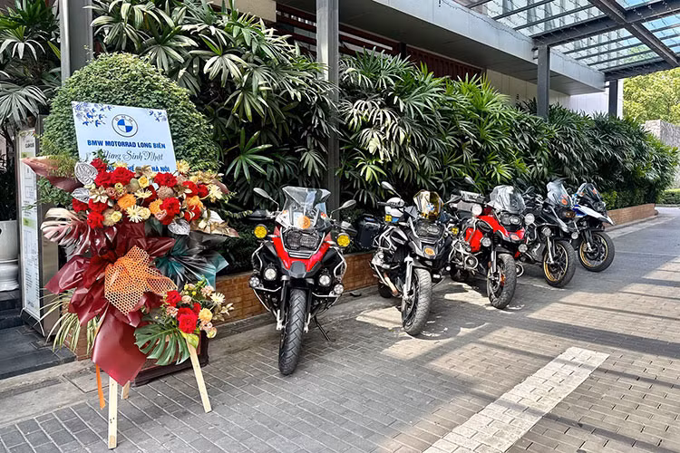 CLB Mô tô Thể thao Hà Nội luôn thể hiện tinh thần đồng đội, hoạt động trên tiêu chí giao lưu, học hỏi kinh nghiệm sử dụng xe, lái xe an toàn và gắn kết các thành viên trong Câu lạc bộ với nhau; tham gia các chương trình vì cộng đồng, tuyên truyền đẩy lùi các tệ nạn xã hội.