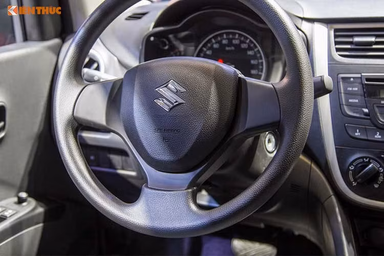 Ngoài ra, một yếu tố nữa sẽ khiến cho mẫu xe cỡ nhỏ Celerio của Suzuki tại tại thị trường ôtô Việt Nam gặp khó, bởi ngay khi mẫu xe này bán ra vẫn còn những đối thủ cùng phân khúc đáng gờm đang rậm rịch ra mắt, đó chính là Toyota Wigo và Chevrolet Spark mới.
