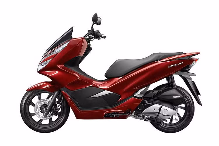 Phiên bản mới dòng xe Honda PCX sẽ được chính thức bán ra thị trường từ ngày 15/01/2018 thông qua Hệ thống Cửa hàng Bán xe và Dịch vụ do Honda Ủy nhiệm (HEAD) trên toàn quốc với chế độ bảo hành 3 năm hoặc 30.000 km tùy theo điều kiện nào đến trước.