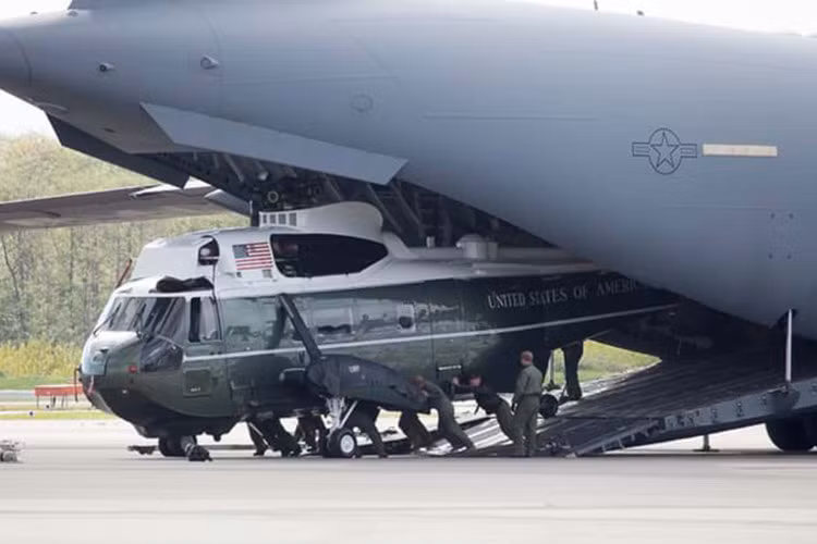 Với biệt danh "ngựa thồ", C-17 Globemaster III có thể chở theo 77 tấn hàng hóa, 102 lính dù, tối đa 134 binh sĩ, hoặc kết hợp 36 bệnh nhân và 54 bệnh nhân cấp cứu cùng các nhu yếu phẩm cần thiết...