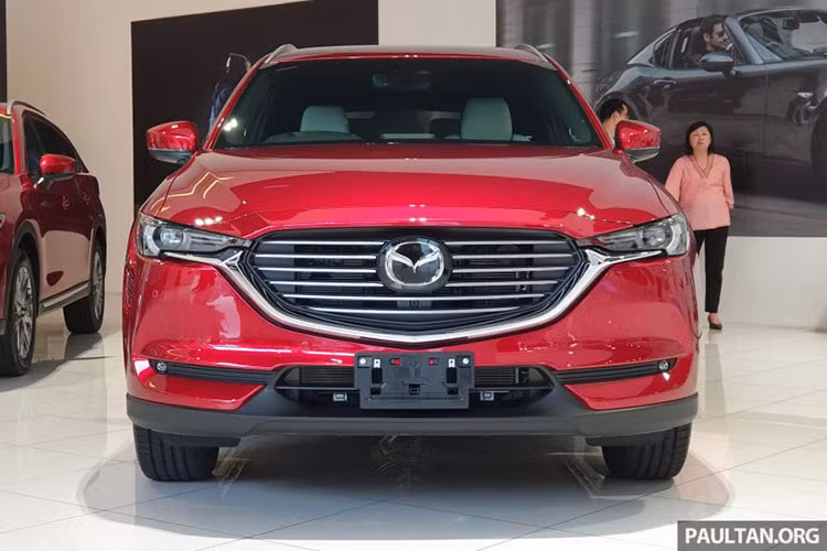 Giá xe Mazda CX-8 chưa được công bố, nhưng với việc bán ra Việt Nam - rất có thể nó sẽ theo chân "các anh em" của mình như; Mazda3 năm 2014, Mazda6 năm 2012 và CX-5 năm 2012 đi vào lắp ráp CKD. Sau khi về nước, CX-8 sẽ gia nhập phân khúc SUV 7 chỗ để cạnh tranh với nhiều cái tên như Hyundai Santa Fe, Mitsubishi Outlander, Nissan X-Trail, Peugeot 5008 hay Honda CR-V.