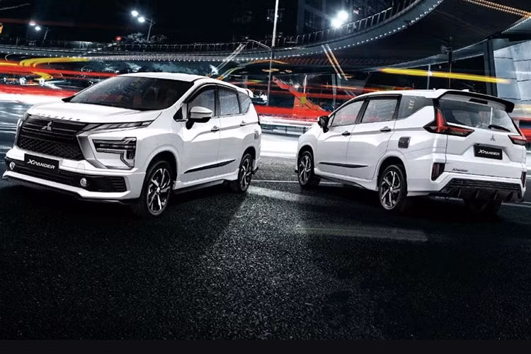 Khi mua Mitsubishi Xpander 2022, khách hàng Indonesia có thể chọn các màu sơn ngoại thất như bạc mới, trắng, xám, đen, đỏ và nâu. Hiện giá xe Mitsubishi Xpander 2022 tại Indonesia vẫn chưa được công bố.