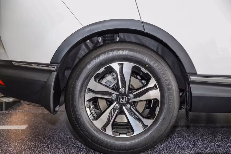 Phiên bản 2.0 i-VTEC 2WD với động cơ hút khí tự nhiên được đặt hàng ổn định ở mức 20% lượng tiêu thụ còn lại hàng tháng của Honda CR-V 2017.