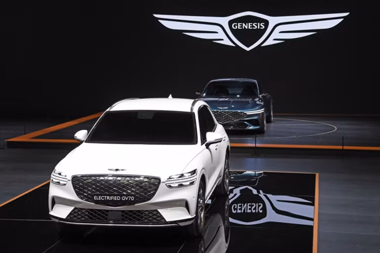 Thương hiệu xe sang Genesis của Hàn Quốc mới đây đã công bố chương trình ‘One of One’ tại Dubai và ra mắt 3 mẫu xe được tạo ra qua dịch vụ này là G80 Performance, GV80 Twilight Edition và G90 One of One.