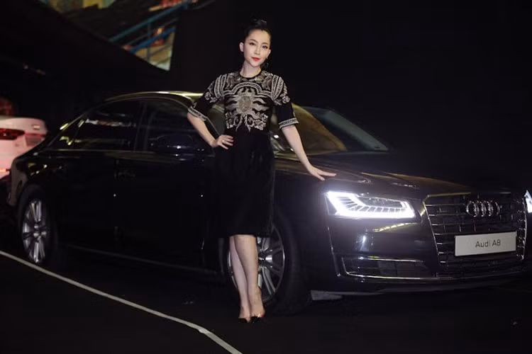 Cùng với A4, điểm nhấn thứ hai tại triển lãm là Audi trưng bày siêu xe R8 Coupe thế hệ cao cấp nhất cùng các dòng sản phẩm mới đã từng ra mắt tại thị trường Việt Nam như Audi A8, Q3, Q5, Q7... cho khách hàng trải nghiệm.