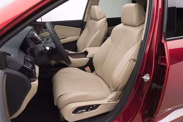 Acura RDX 2019 cũng sẽ được trang bị hệ thống ghế ngồi điều chỉnh 16 hướng, đây có thể là một trong những tính năng mới nhất của Honda tại châu Âu, cũng như công nghệ Wi-Fi 4G và loạt công nghệ hỗ trợ lái xe.
