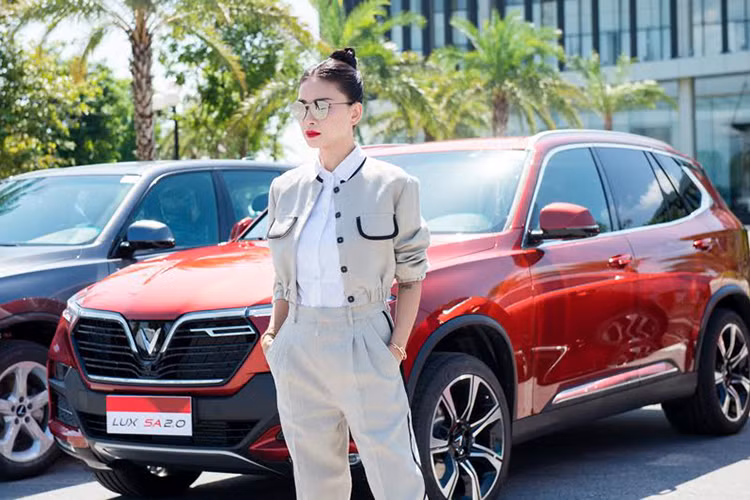Phát biểu tại lễ ký kết và công bố đại sứ thương hiệu VinFast, Ngô Thanh Vân chia sẻ: “Được đồng hành cùng thương hiệu ôtô quốc dân, niềm tự hào của gần 100 triệu người Việt Nam là vinh dự lớn của Vân. Vân sẽ nỗ lực hết mình trong thời gian tới để cùng VinFast lan tỏa tinh thần Việt Nam mãnh liệt tới người tiêu dùng trong nước và quốc tế. Chúng tôi sẽ cùng hướng tới một mục tiêu chung là làm cho thế giới biết đến một Việt Nam trí tuệ, đẳng cấp.”