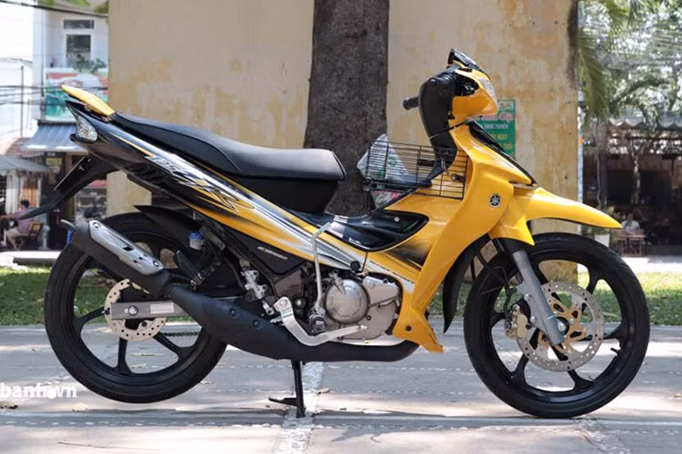 Hiện nay, chỉ còn duy nhất liên doanh Hong Leong Yamaha ở Malaysia còn sản xuất Yamaha 125ZR và bán ra tại đây với giá 7700 Ringgit (tương đương 41,639 triệu đồng). Tại Việt Nam, một số cửa hàng nhập khẩu xe hiện đang bày bán mẫu xe này "thét giá" lên đến 250 triệu đồng nhưng vẫn được không ít dân chơi xe mua về để sử dụng.