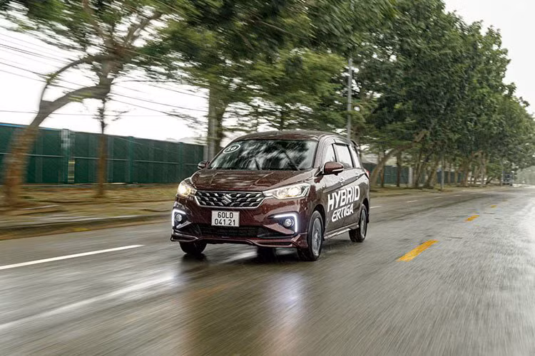Suzuki Hybrid Ertiga - 3 ly do khien dan do thi thu la thich-Hinh-8