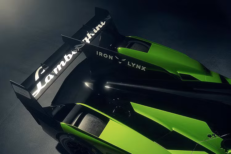 Về chiếc xe đua Lamborghini SC63 mà Minh Nhựa đang để mắt đến, là vào ngày 17 /5/2022, Lamborghini chính thức công bố tham gia cả Giải vô địch sức bền thế giới và Giải vô địch xe thể thao IMSA bắt đầu từ mùa giải 2024, sử dụng thiết kế xe đua tuân thủ LMDh. SC63 sẽ tham gia tranh tài tại Chức vô địch Đua xe Thể thao Sức bền Thế giới FIA 2024 và Giải vô địch Đua xe Thể thao IMSA WeatherTech.