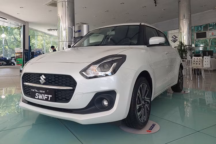 Suzuki Viet Nam giam toi 100% phi truoc ba cho Ertiga, XL7, Swift va Ciaz-Hinh-4