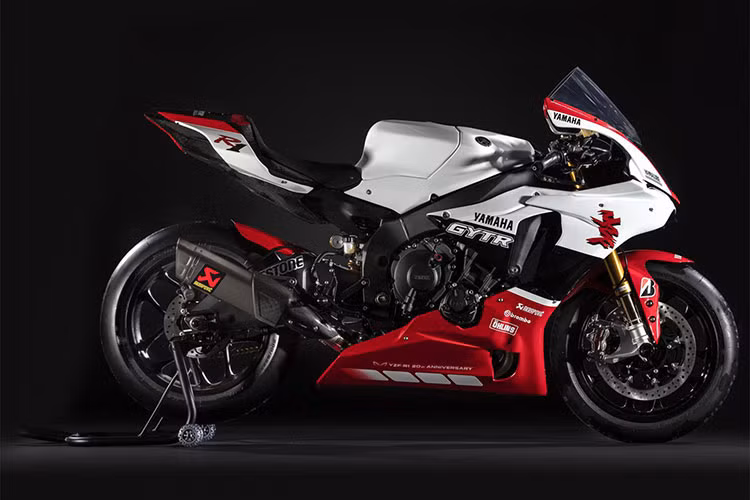 Chi nhánh Yamaha tại châu Âu vừa trình làng phiên bản đặc biệt của dòng xe R1 mang tên siêu môtô Yamaha YZF-R1 GYTR Pro 25th Anniversary 2023 mới.