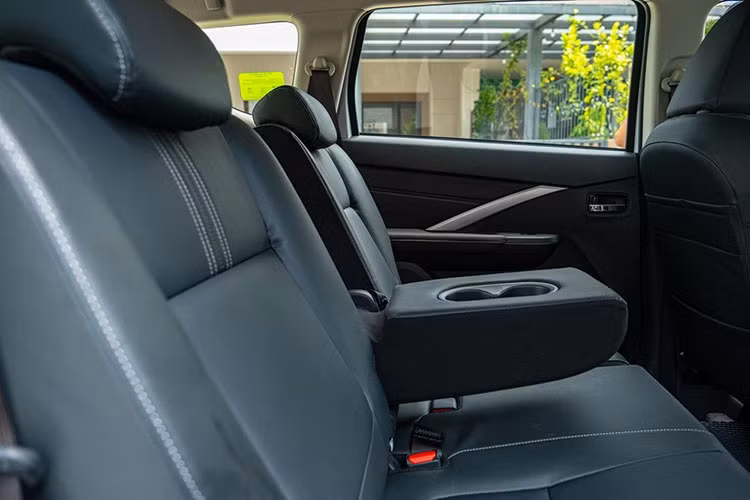 Mitsubishi Xpander khang dinh vi the 
