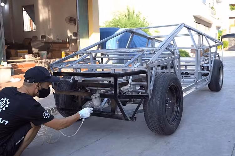Dù vậy, anh Đạo vẫn tin rằng dự án bán tải điện Tesla Cybertruck sẽ thành công trong thời gian sắp tới. ND-WoodArt hy vọng rằng, sẽ có thể tặng một chiếc xe mô hình làm bằng gỗ của Cybertruck này cho tỷ phú Elon như một lời động viên khích lệ, đồng thời là sự hâm mộ và tin tưởng của anh đối với tập thể tập đoàn Tesla. 