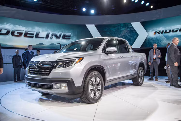 Hiện tại, hãng xe Honda vẫn chưa công bố đầy đủ những thông số chi tiết về Redgeline 2017. Tuy nhiên, hãng xe Nhật cho biết, những thông tin này sẽ được tiết lộ trong khoảng thời gian nửa đầu năm 2016 này.