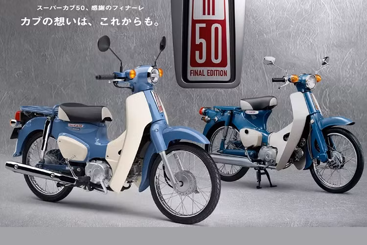 Honda vừa giới thiệu phiên bản cuối cùng của dòng xe huyền thoại Super Cub 50 tại thị trường Nhật Bản. Với tên gọi Honda uper Cub 50 Final Edition 2024 mới, phiên bản đặc biệt này sẽ chỉ nhận đặt hàng trong khoảng thời gian giới hạn từ ngày 8 đến 24/11/2024.