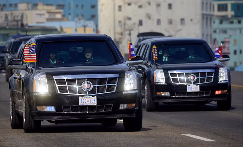 “The Beast - Quái thú” được cho là sử dụng một động cơ Duramax, khối động cơ được lấy từ những chiếc bán tải hạng nặng của hãng xe hơi Chevrolet hay GMC. Cũng tương tự, có một vài bản lai The Beast trong dàn siêu xe của Tổng thống Mỹ để làm khó quân địch trong việc nhận diện đối tượng tấn công.