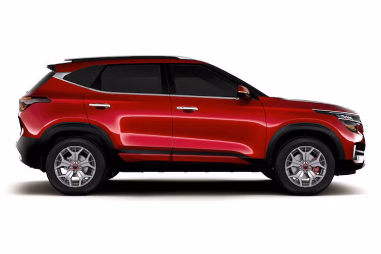 Giá xe Kia Seltos 2020 tại thị trường quê nhà Hàn Quốc sẽ khởi điểm từ 19,3 triệu Won (khoảng 389 triệu đồng). Hiện hãng Kia đã nhận đặt cọc của khách hàng muốn mua Seltos mới. Đến tháng 7 tới, Kia Seltos 2020 sẽ chính thức được bày bán tại thị trường này. Trong khi đó, khách hàng tại Ấn Độ phải chờ đến tháng 8/2019.