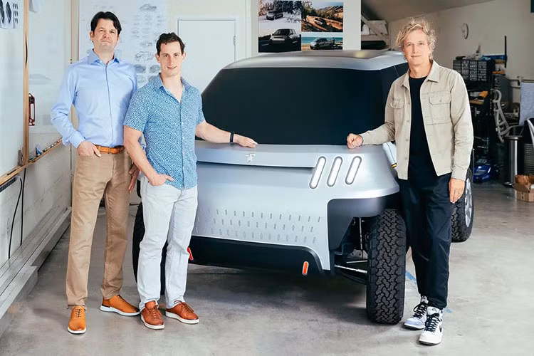 Telo, một công ty khởi nghiệp xe điện mới có trụ sở tại California vừa cho ra mắt một mẫu bán tải “mini” mang tên - Telo Truck 2024 chạy điện, nhưng có tiện ích không kém các mẫu bán tải cỡ lớn.
