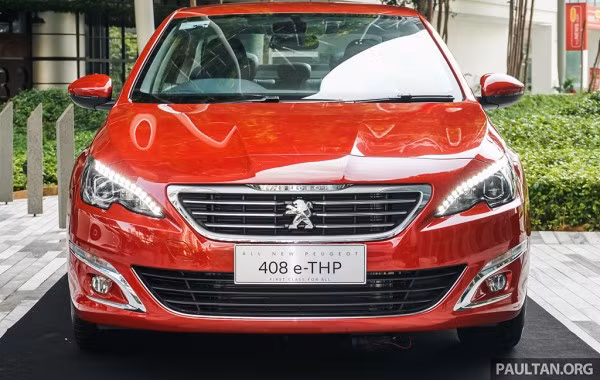 Với diện mạo hoàn toàn mới để dành riêng cho thị trường Đông Nam Á, mẫu sedan hạng C Peugeot 408 thế hệ 2016 với nhiều thay đổi đã vừa chính thức ra mắt tại Malaysia dưới dạng lắp ráp trong nước (CKD).