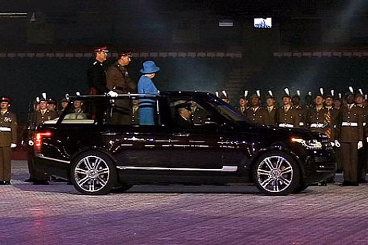 Hiện tại, vẫn chưa có thông tin chi tiết nào về hệ thống điều khiển cũng như trang bị an toàn tuyệt mật cho xe. Tuy nhiên, chắc chắn đây sẽ là một trong những chiếc SUV độc và đặc biệt nhất mà Land Rover từng sản xuất.