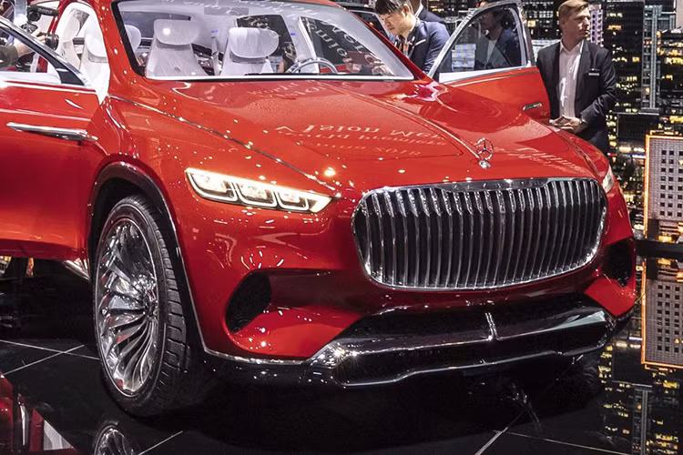 Nếu giá bán được đưa ra ngang hàng với siêu SUV Lamborghini Urus là đúng, Mercedes-Maybach GLS 2020 mới sẽ trở thành mẫu xe đắt nhất được lắp ráp tại Mỹ, vượt qua cả Acura NSX có giá 157.500 USD.