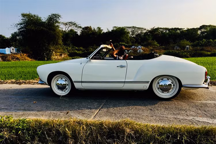 Tại Việt Nam, mẫu xe Volkswagen Karmann Ghia 1967 khá hiếm, số lượng chỉ có khoảng trên dưới 10 xe gồm các phiên bản coupe, mui trần, type 34. Được biết, chủ nhân sau khi tìm được đã dành tình yêu cho chiếc xe này qua việc sửa chữa, đại tu máy, bảo dưỡng và làm đẹp.