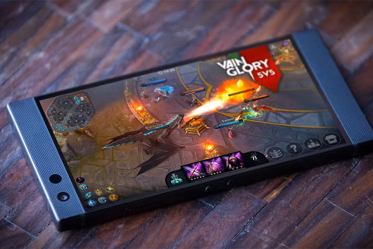 Chất lượng âm thanh của mẫu Razer Phone 2 này cũng là một yếu tố tiên quyết khiến mẫu máy này tiếp tục ghi điểm với CNET. Nó thừa sức để đáp ứng tốt hơn những thiết bị gaming khác nằm trong top list.